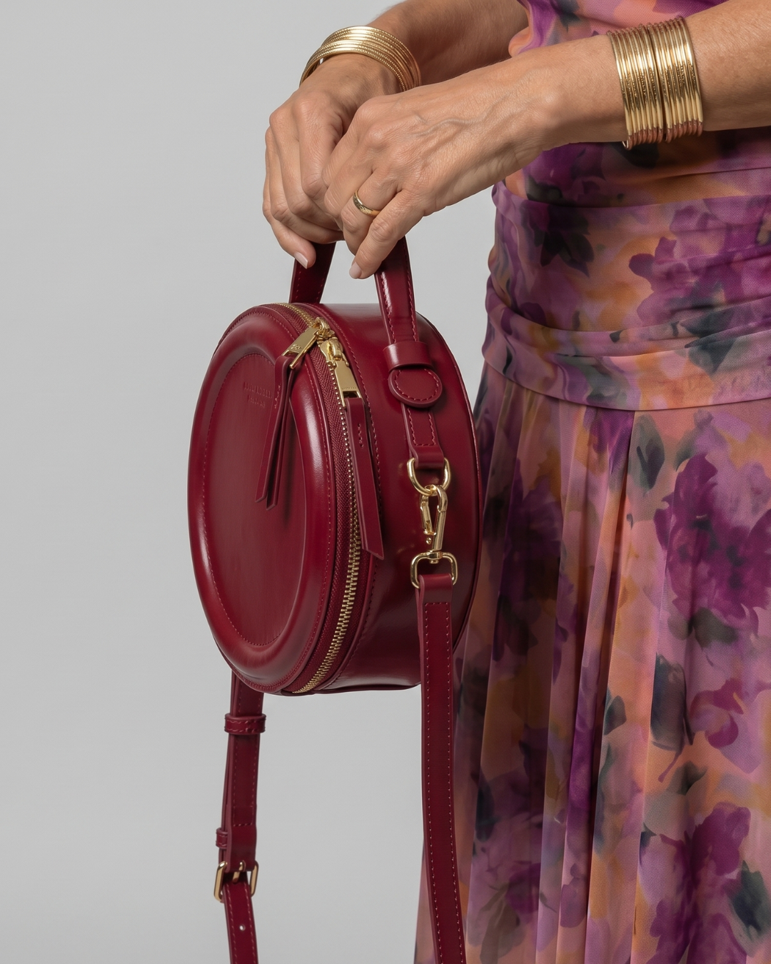 Oriana | Okrągła torba crossbody z zamkiem błyskawicznym