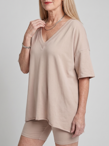 Lucinda | Conjunto de top con escote en V y shorts de corte relajado