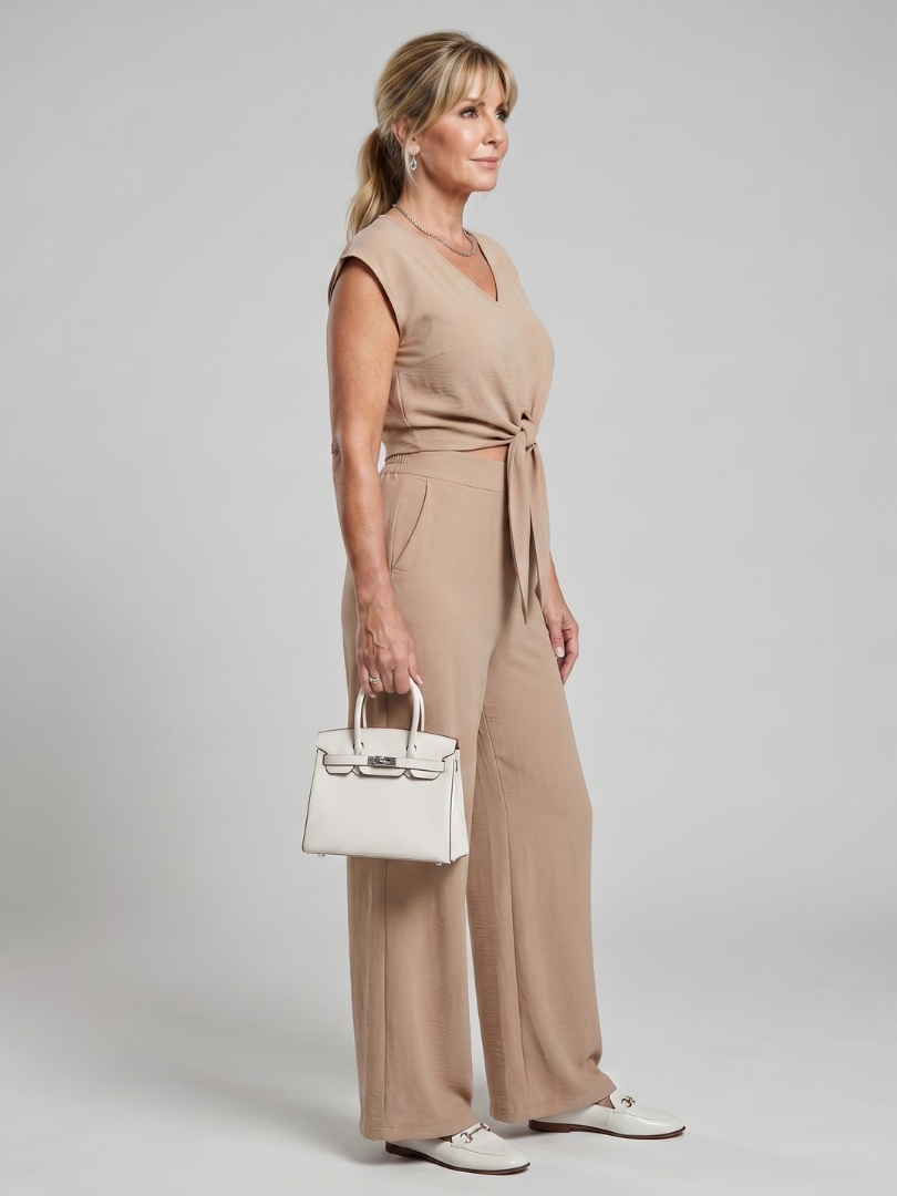 Leonora | Conjunto sencillo de top corto con tiras y escote en V, pantalones de pierna ancha