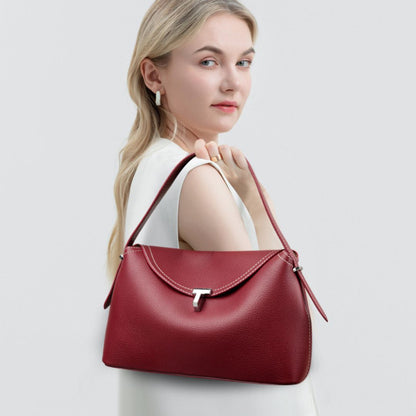 La Divine - T Handbag