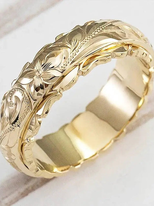 Mila – Gold Ring with Antique-Inspired Flower
